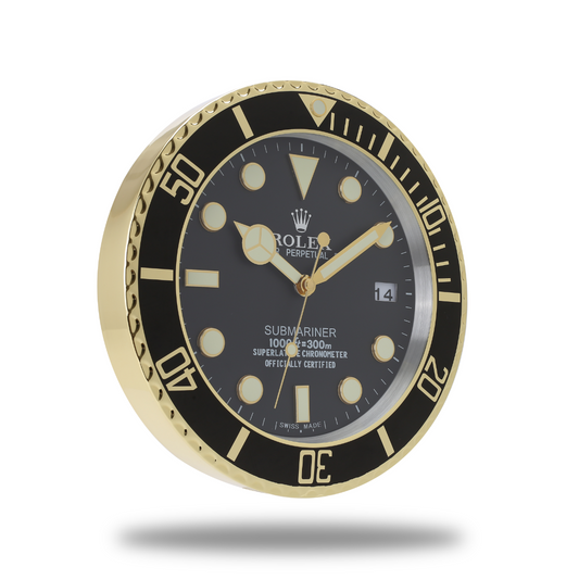 Submariner Style Wall Clock – Green & Black