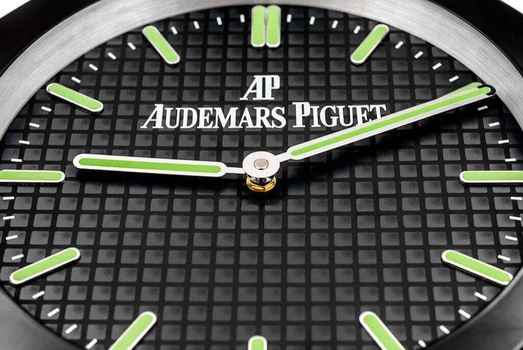 AP Royal Oak Style Wall Clock – Luxury Steel & Luminous Dial - Image 4